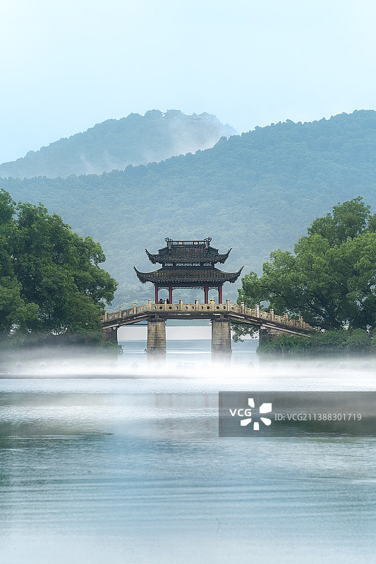 杭州西湖玉带晴虹景观图片素材