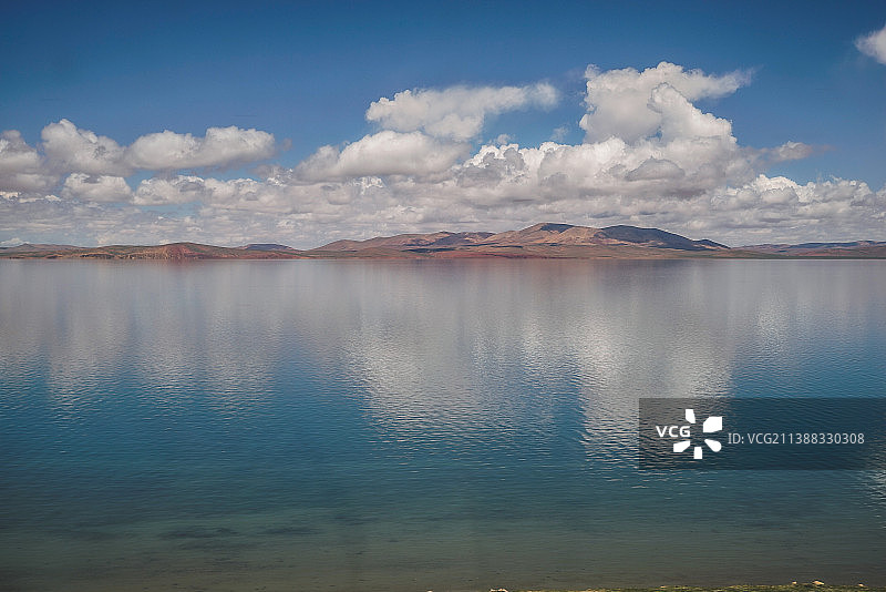 Z264沿途措那湖图片素材