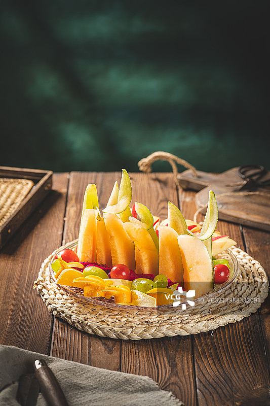 水果拼盘 水果 拼盘 哈密瓜 西红柿 乡村风 欧式图片素材