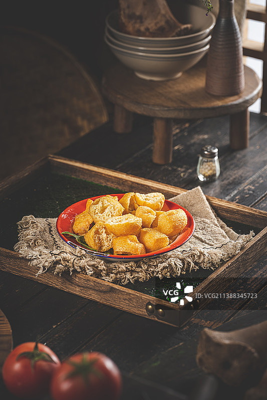中式美食 牛腩煲 乡村风 复古风 荤菜 素菜 饮料 盖饭 鱼豆腐图片素材