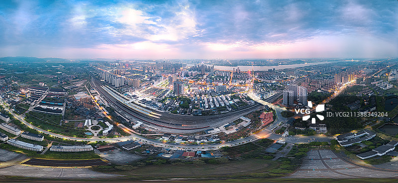 吉安市城市夜景航拍俯瞰广角图图片素材