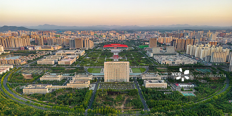 信阳城市天际线与地标建筑图片素材