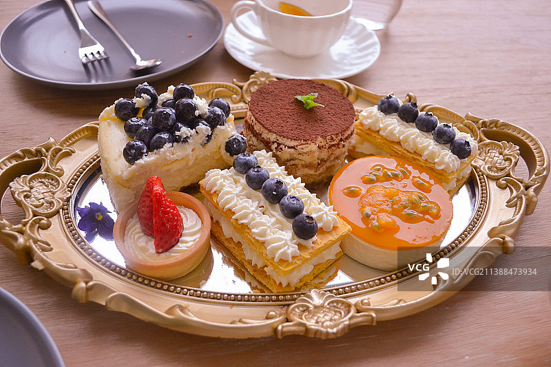 餐桌上的甜点下午茶图片素材