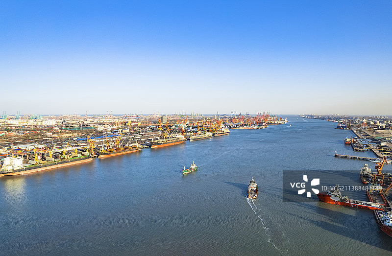 天津滨海新区天津港港口码头货运风光图片素材