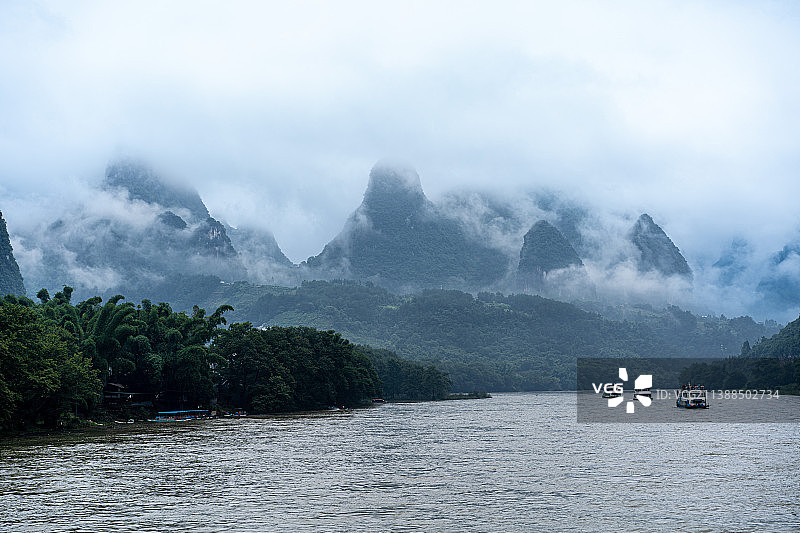 桂林漓江 云雾缭绕的仙境之地图片素材