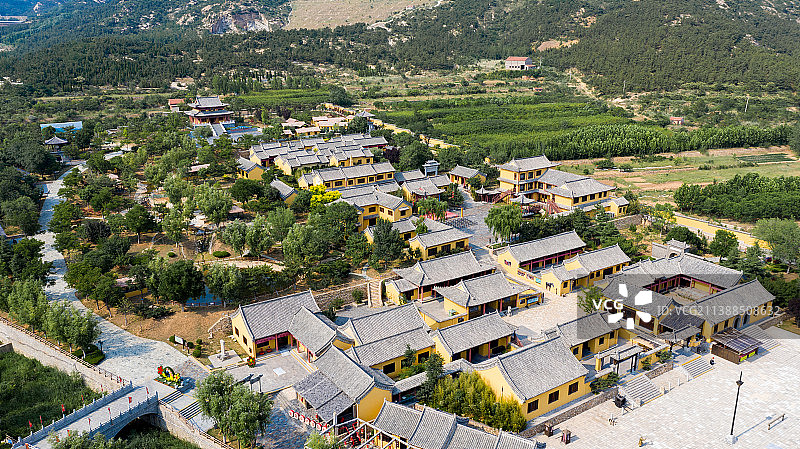 山东招远市淘金小镇图片素材