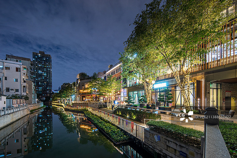 广州荔湾西关永庆坊旅游区夜景图片素材