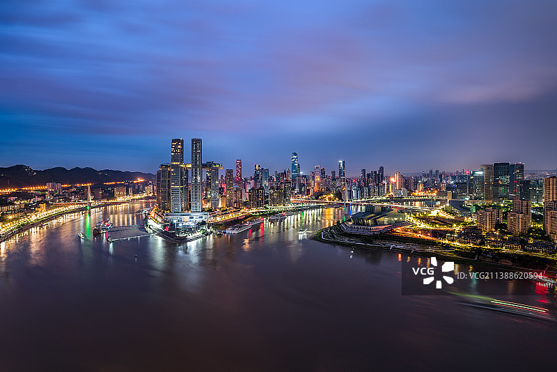 重庆长嘉汇看重庆来福士天际线图片素材