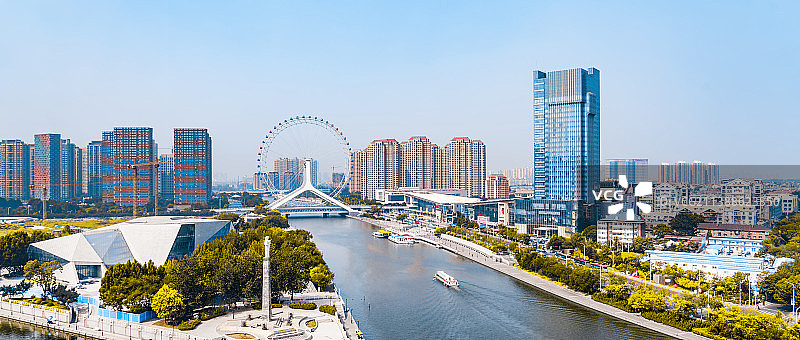 中国天津市海河三岔河口天津之眼晴天风光图片素材