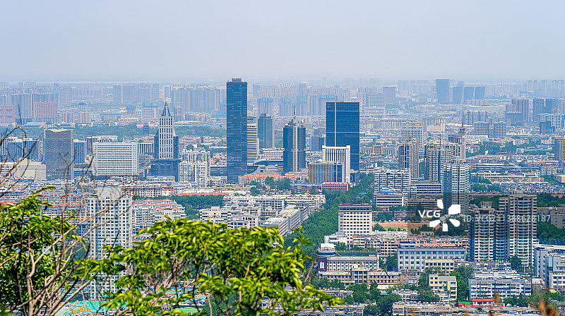 俯瞰中国山东济南城市风光图片素材