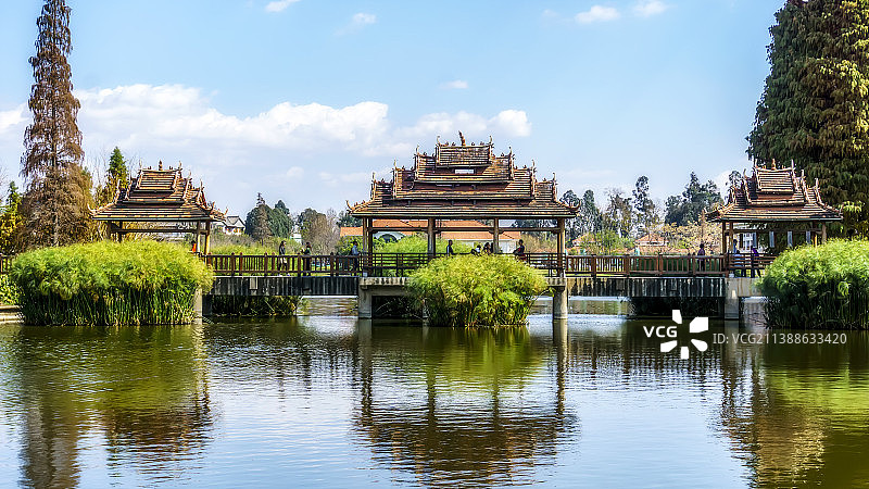 昆明民族村公园湖泊自然景观街景图片素材