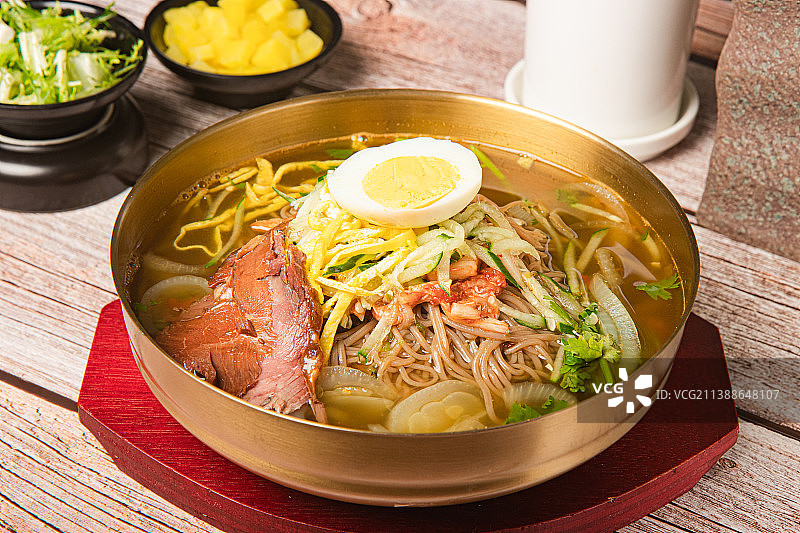 牛肉荞麦小面图片素材