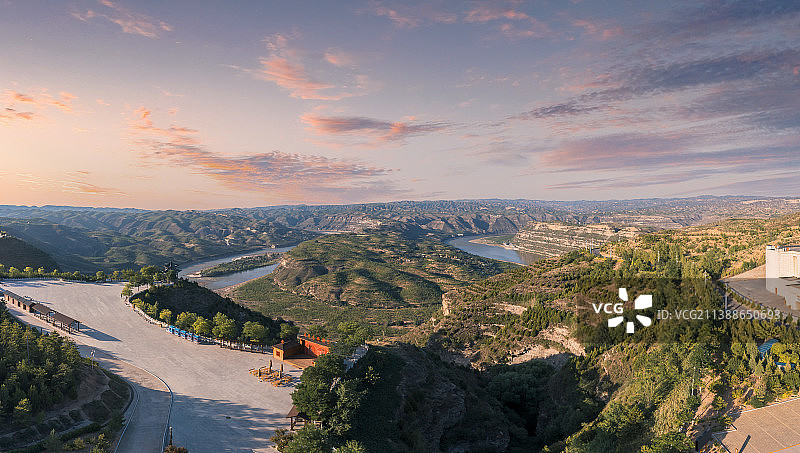 航拍陕西省延安市延川县乾坤湾景区夏日风光图片素材