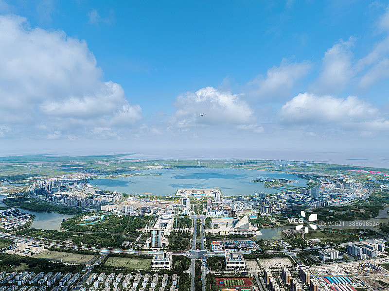 中国上海自贸试验区临港新片区自贸区保税区工业区免税区监管区浦东新区滴水湖图片素材