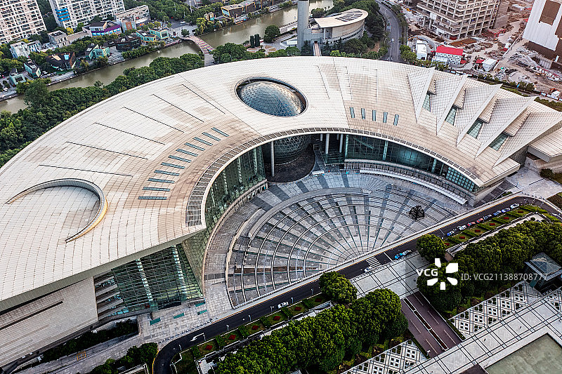 上海科技馆室外广场航拍图片素材