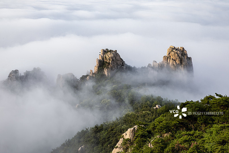 云雾缭绕九仙山图片素材