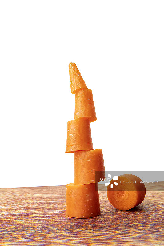 案板上的胡萝卜静物特写图片素材