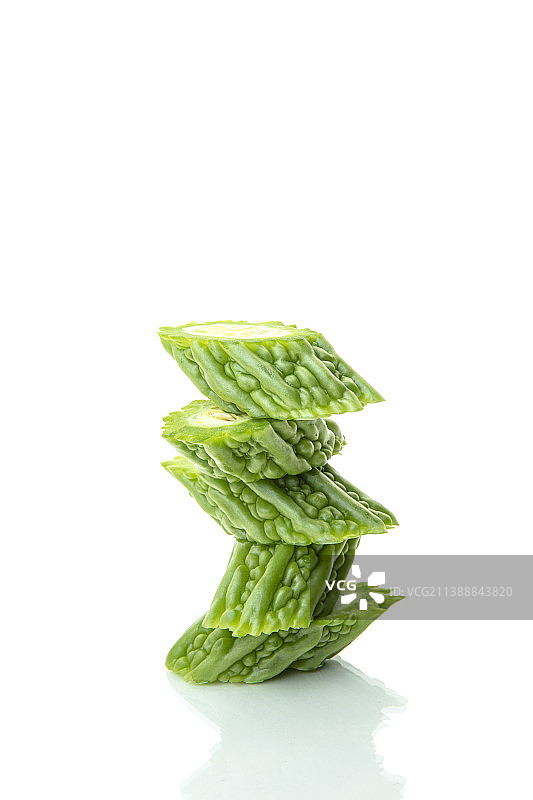 切开的苦瓜静物图片素材