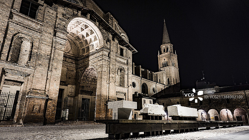 午夜的 意大利曼图亚图片素材