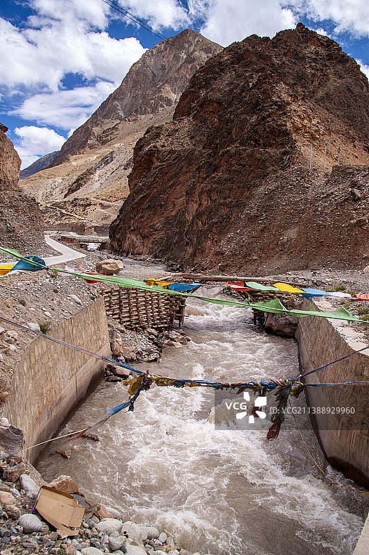 西藏的母亲河，雅鲁藏布江(The mother river of Xizang）图片素材
