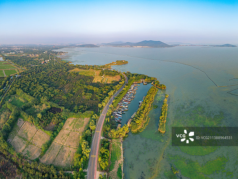 苏州太湖镇湖岸边风光图片素材