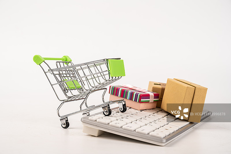 手机购物电子支付购物移动网络购物概念图片素材