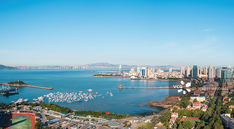 青岛城市天际线航拍日景图片素材
