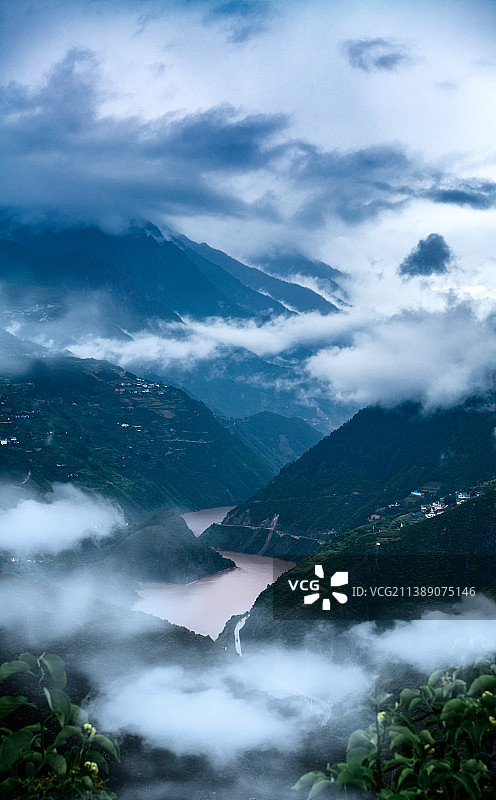 怒江云雨图片素材