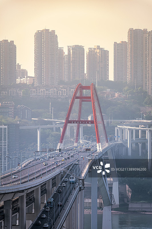 重庆菜园坝大桥与城市背景图片素材