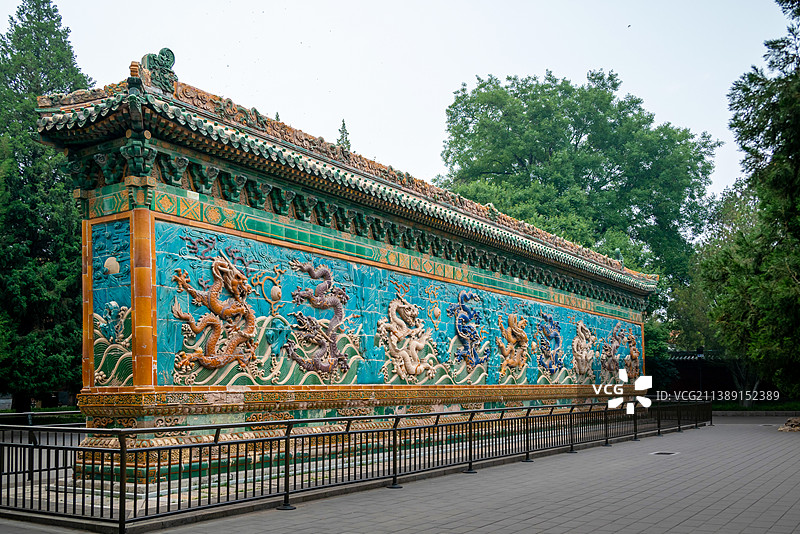 北海公园-九龙壁图片素材