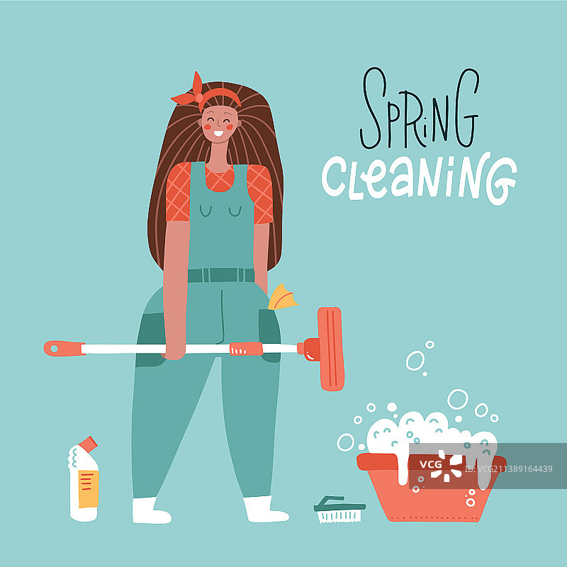 手持不同清洁产品的年轻女人图片素材