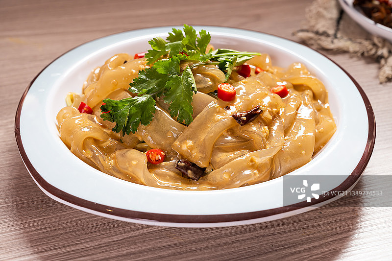 中国特色东北风味美食麻酱拉皮图片素材