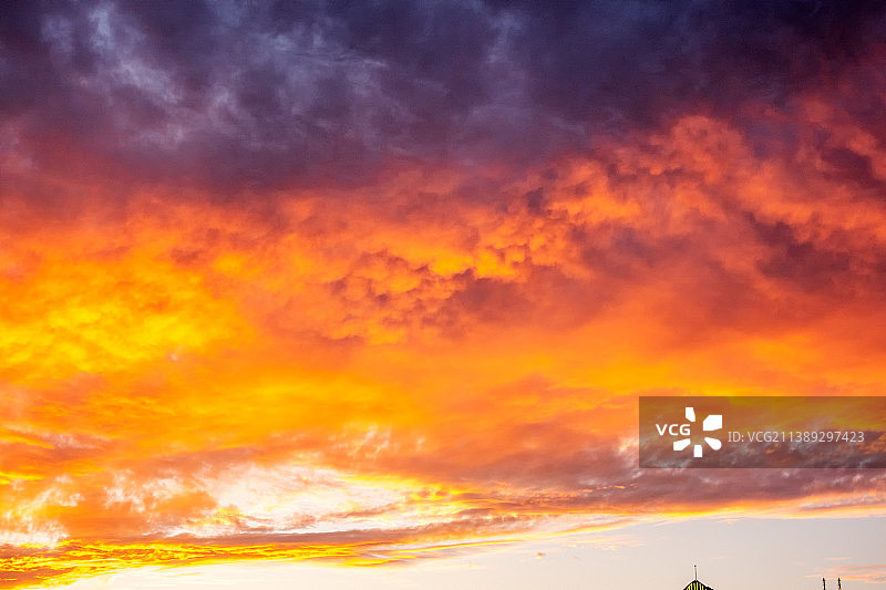 上海日落 火烧云图片素材