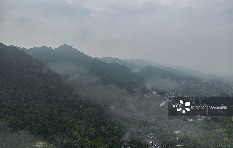 夏日雨后的重庆歌乐山国家森林公园图片素材