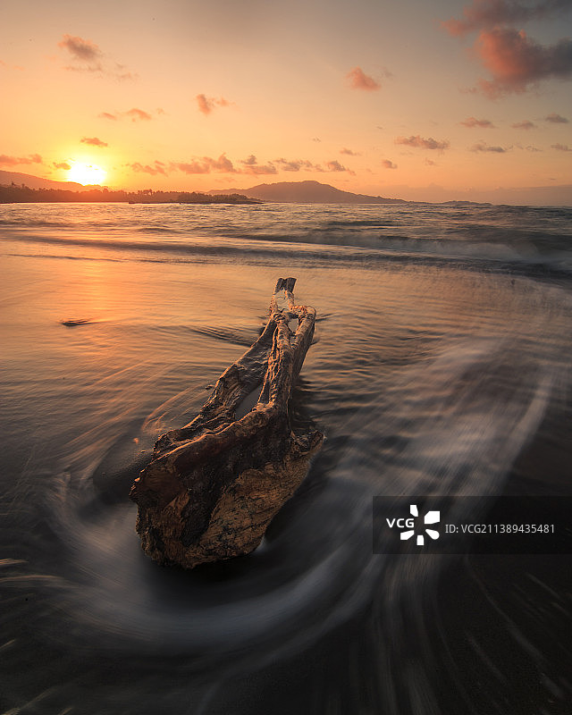 日落时海天相映的风景图片素材