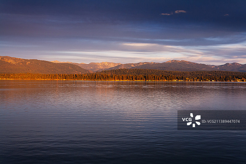 美国爱达荷州麦考尔落日湖景图片素材