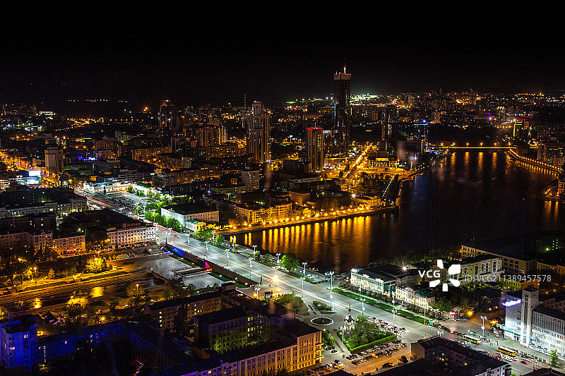 俄罗斯叶卡捷琳堡夜间城市建筑鸟瞰图图片素材