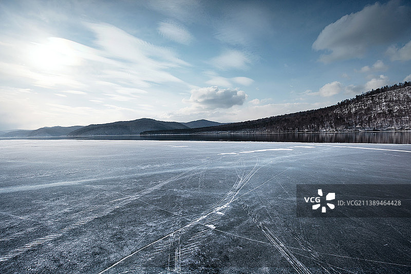 冬季冰湖图片素材