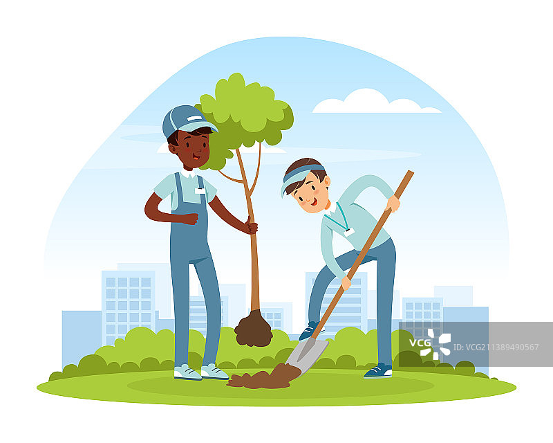 男子志愿者在公园里种树图片素材
