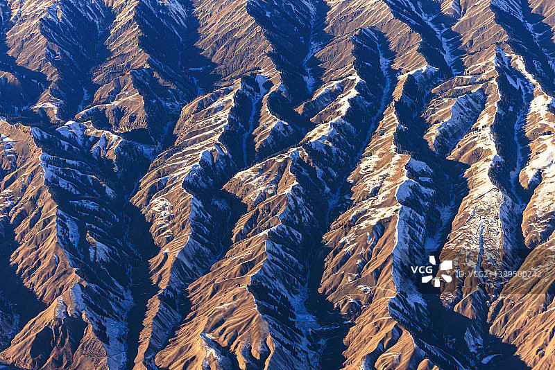 天山航拍.8图片素材