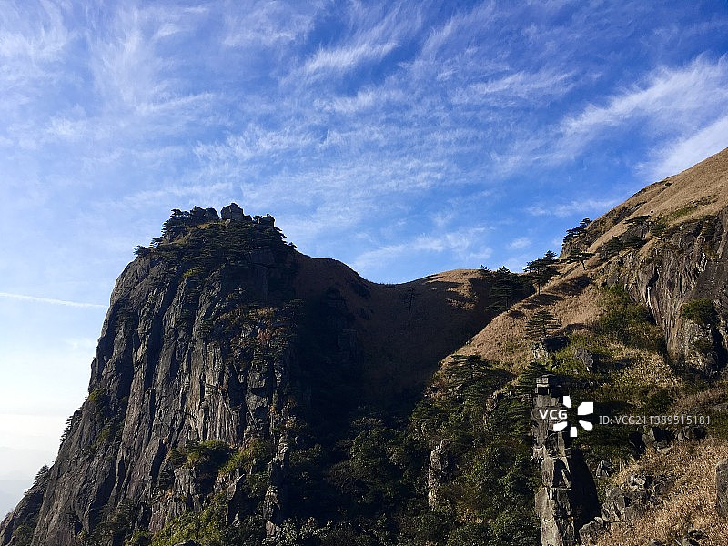 悬崖边上图片素材