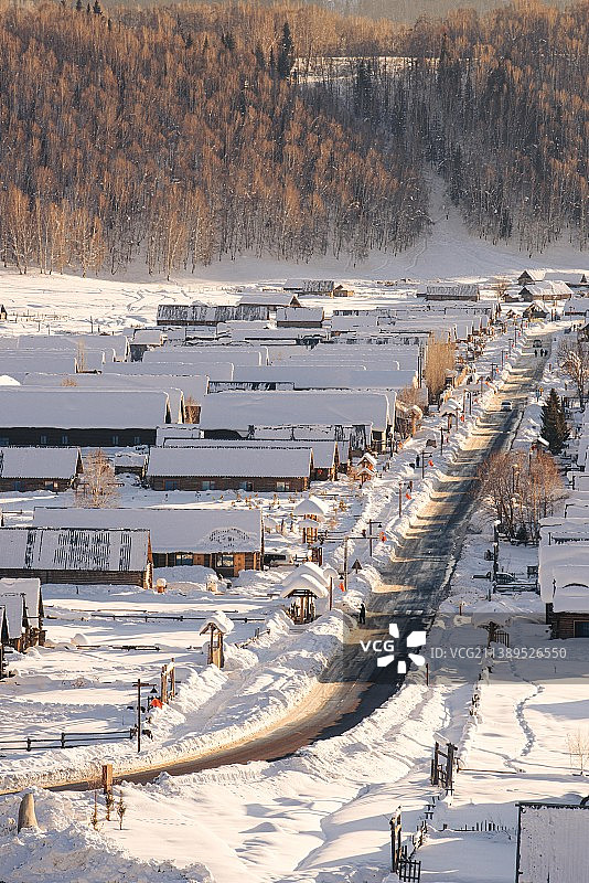 新疆禾木冬季日落图片素材