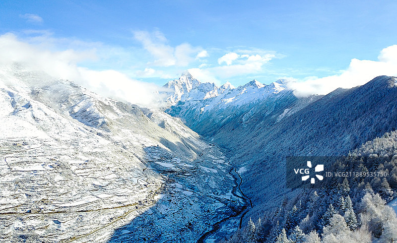 四姑娘山雪景图片素材