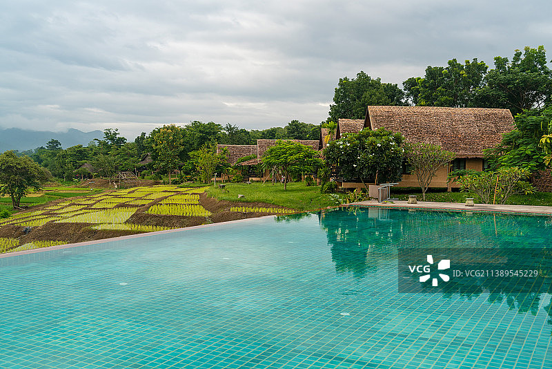泰国清莱无边游泳池图片素材