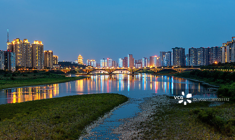 四川绵阳夜景图片素材