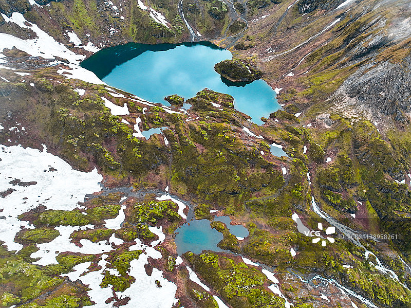 航拍云南迪庆高原-南极洛雪山湖泊群图片素材