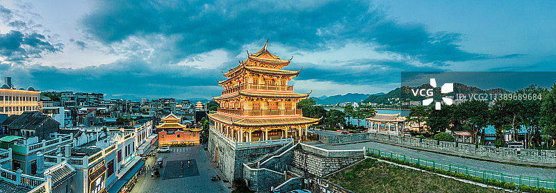 航拍傍晚的潮州广济桥景区图片素材