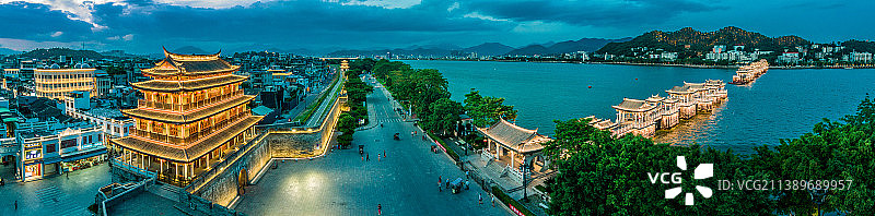 航拍傍晚的潮州广济桥景区图片素材