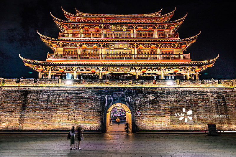潮州广济桥城楼夜景图片素材