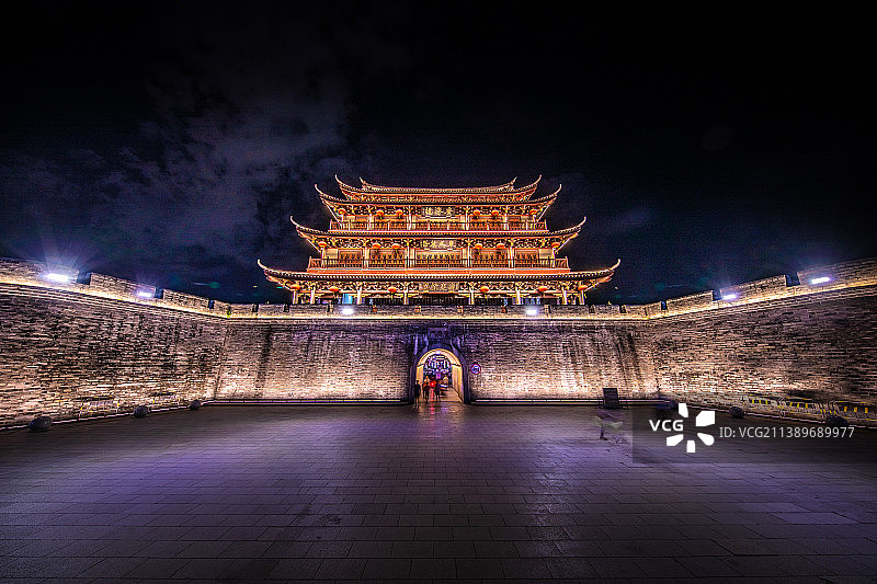潮州广济桥城楼夜景图片素材